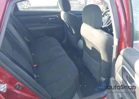 2015 Nissan Altima 2.5 S z USA, uszkodzony, nr VIN 1N4AL3AP8FC567742